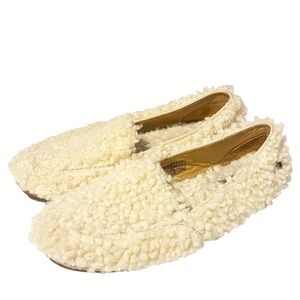 Ugg Australia Womens Hailey Fluff‎ Shearling Loafer Size 8